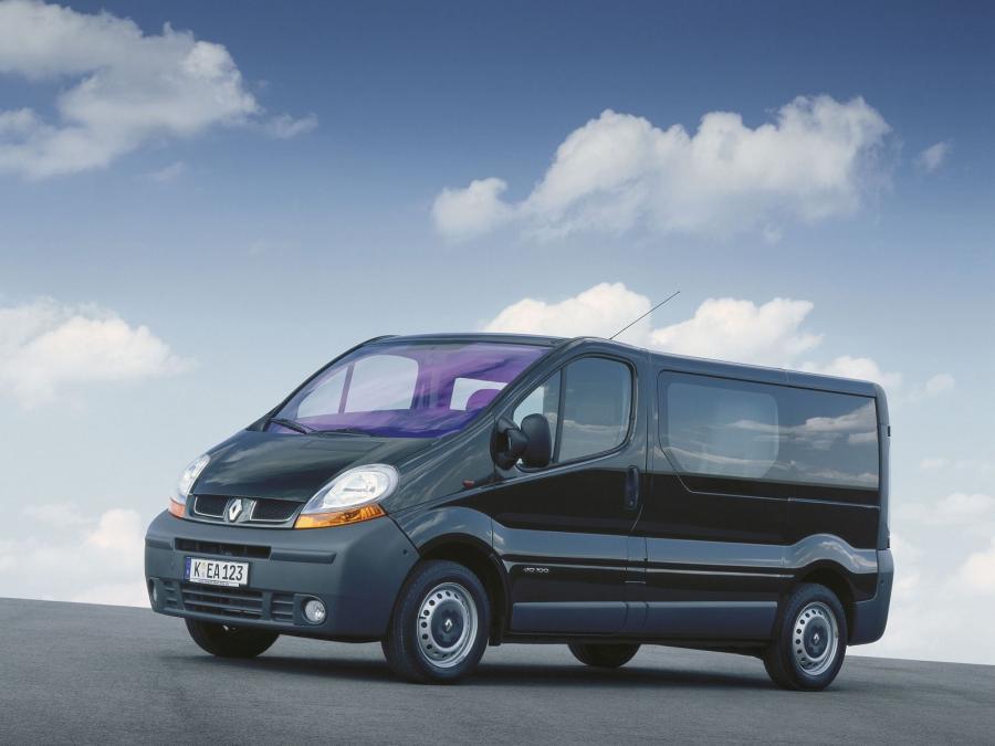  Renault Trafic 2001 года  (фото 2 из 3)